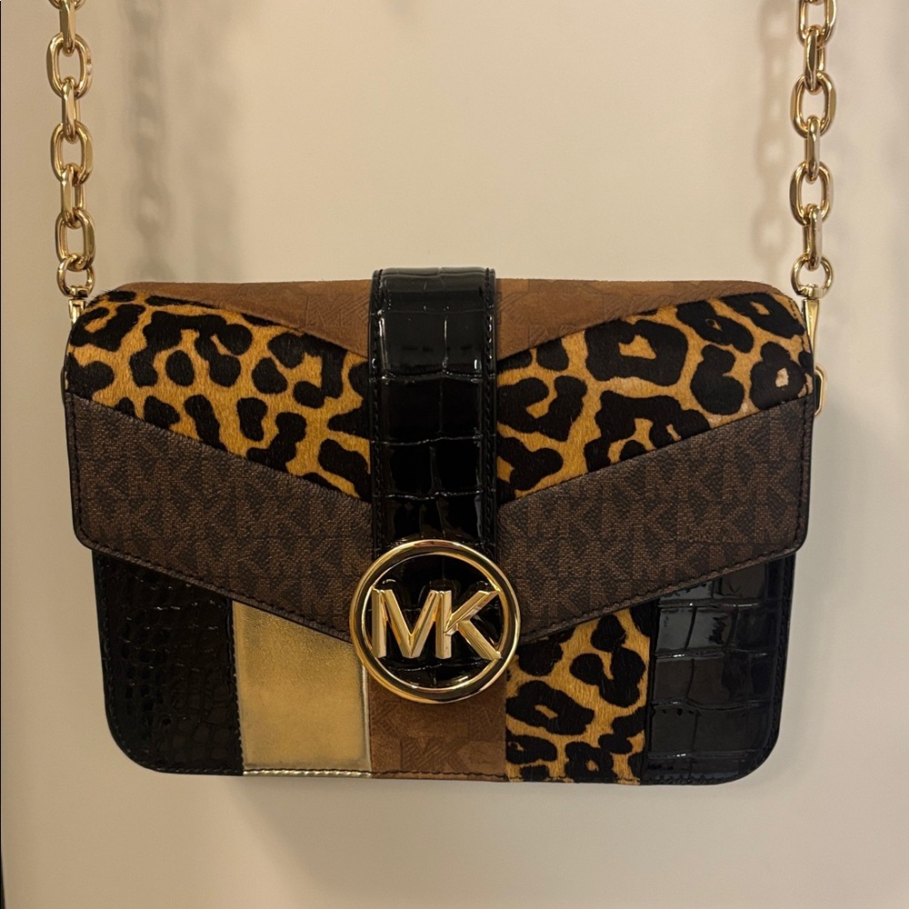 RARE Michael Kors Carmen Medium Convertible Shoulder Bag Crossbody, PRISTINE! - Picture 4 of 5